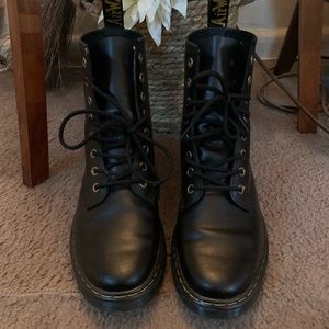 Dr. Martens Zavala “Vegan” leather booties Woman’s size 9, Mens size 8